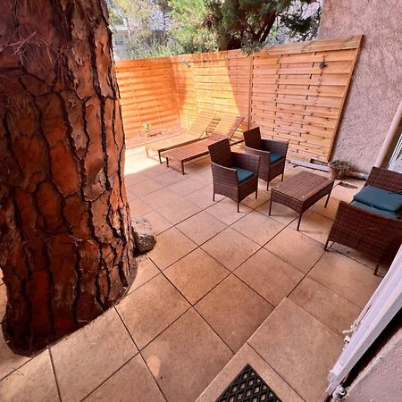 Sympathique Studio En Rez De Jardin Dans Residence Hyères Exteriör bild