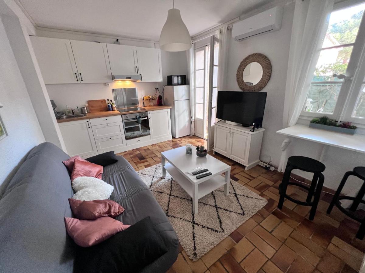 Sympathique Studio En Rez De Jardin Dans Residence Hyères Exteriör bild