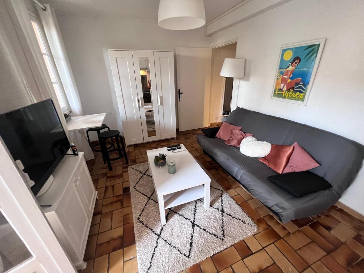 Sympathique Studio En Rez De Jardin Dans Residence Hyères Exteriör bild